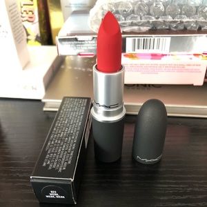 MAC powder kiss lipstick color werk werk werk BNIB